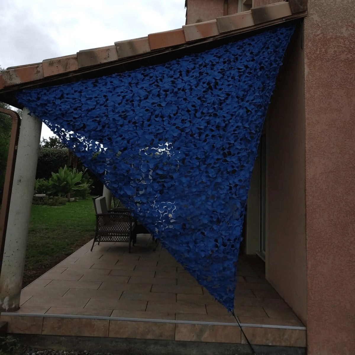 Tarnnetz Sonnensegel Dreieck Blau – Bild 8